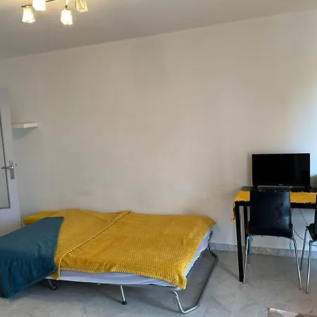 Bright Studio With Pool And View *