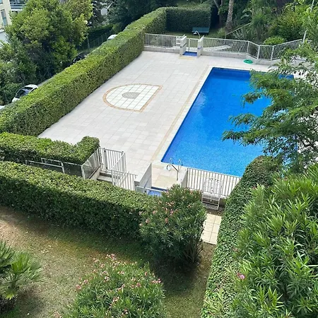 Bright Studio With Pool And View * Antibes